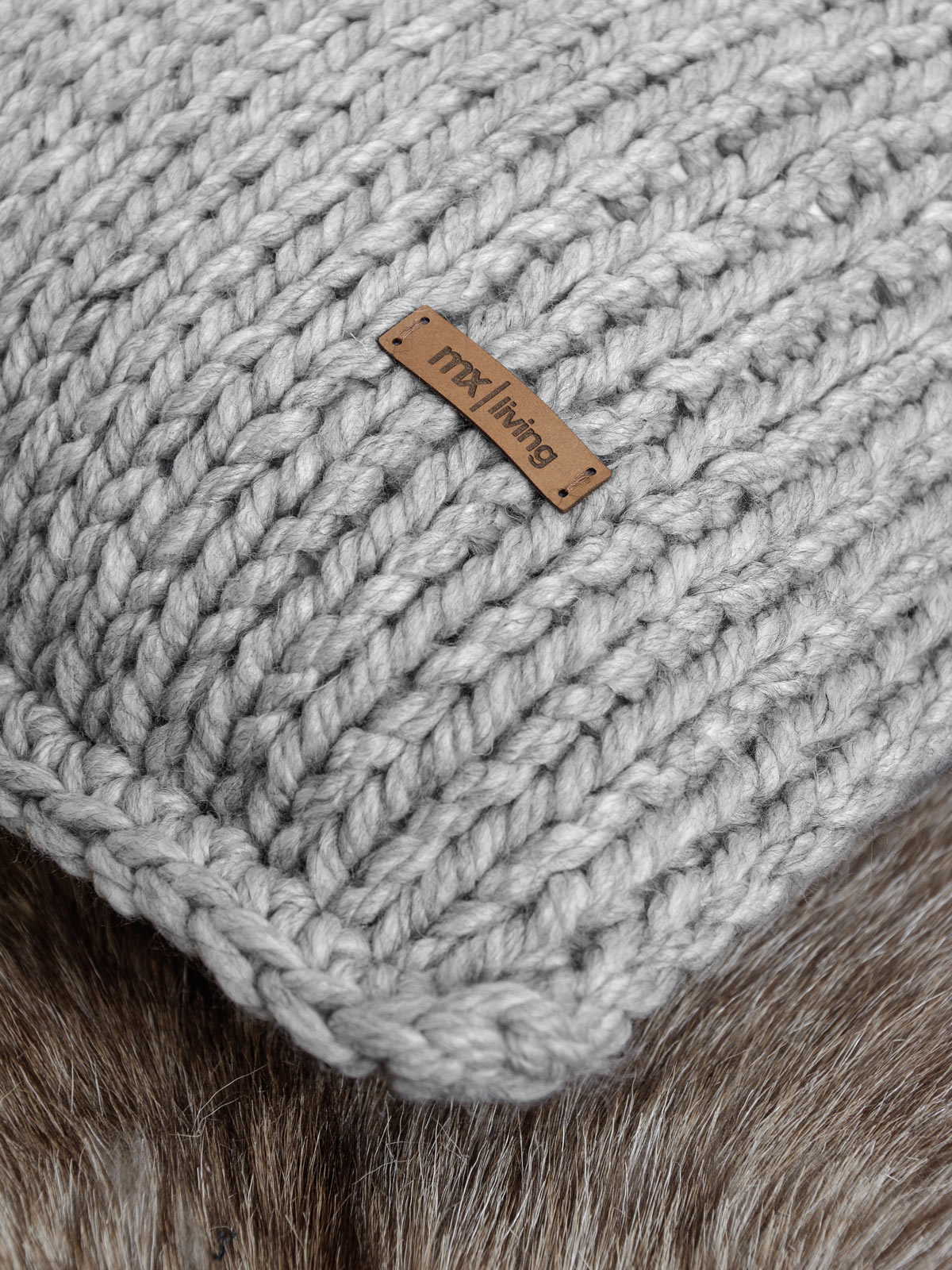 grosse-maschen-kissenhuelle-stricken