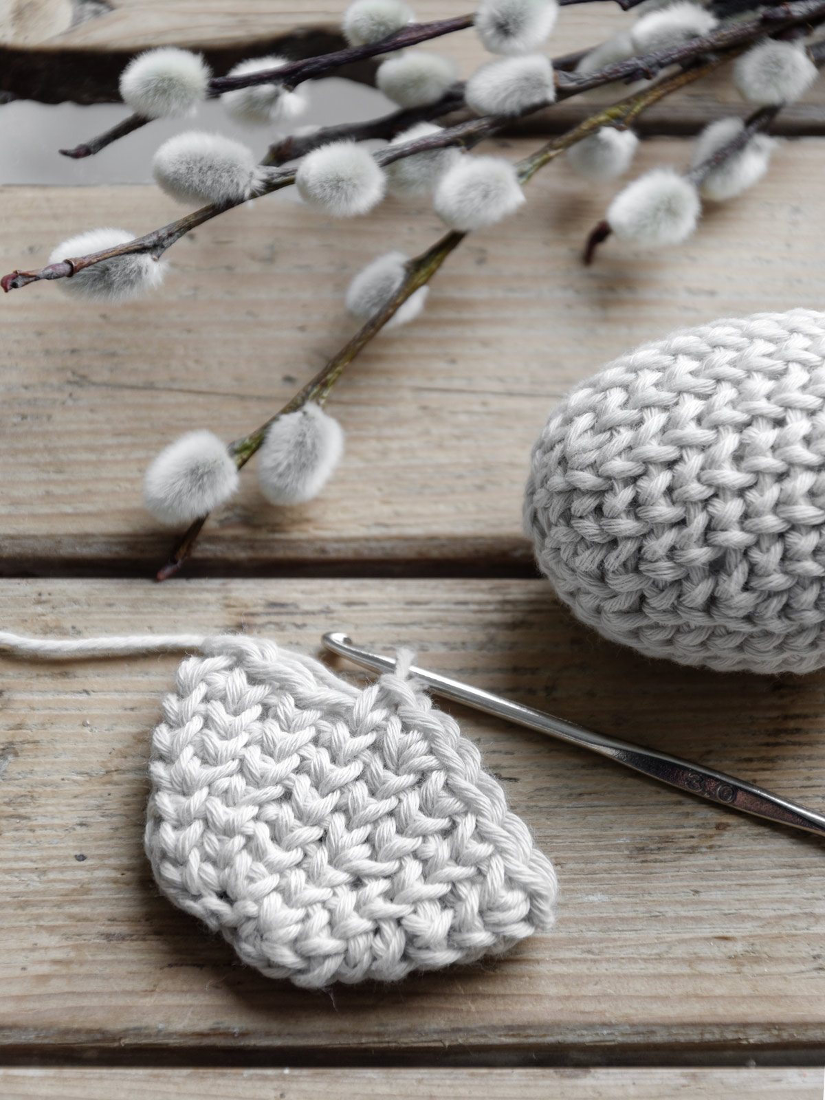 gehäkelte Ostereier im Strickstich